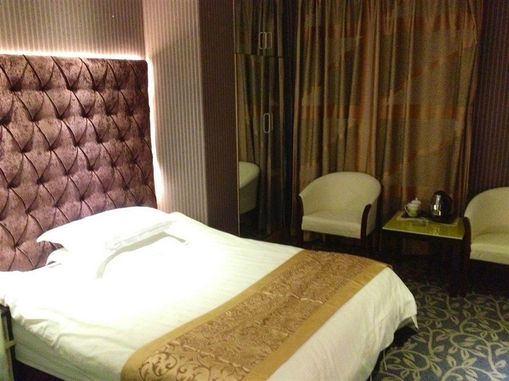 Jiujiu Holiday Hotel Шанхай Екстер'єр фото